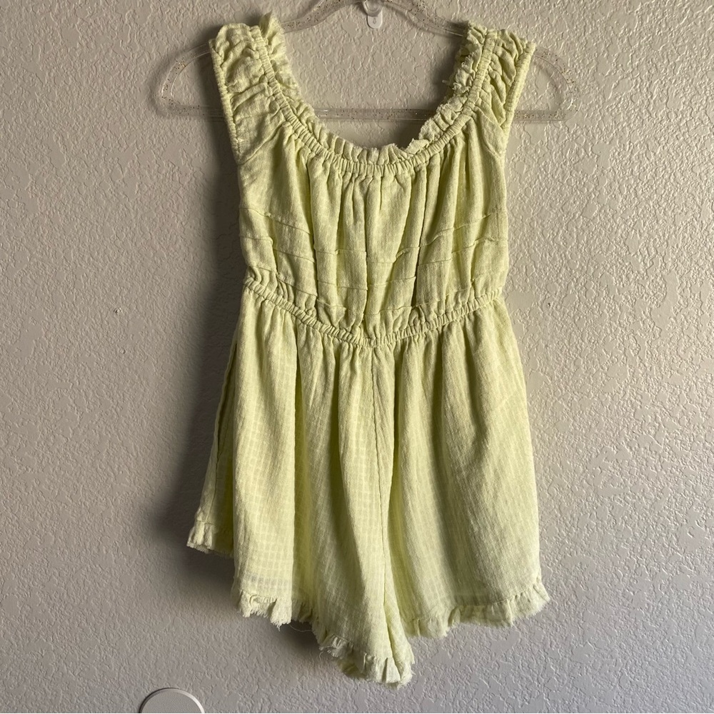 Urban Outfitters Light Green Romper NWOT - Picture 2 of 5
